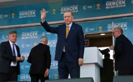 Cumhurbaşkanı Erdoğan: “Önümüze hangi badire çıkarsa çıksın ülkemizi demokrasi ve kalkınma rotasından çıkartmadan hedeflerine doğru ilerletmeyi…